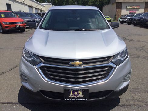 Used 2021 Chevrolet Equinox LS w/ LS Convenience Package AWD/4WD image 3