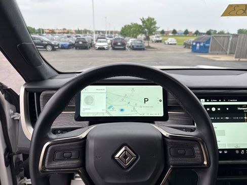 Used 2022 Rivian R1S Launch Edition AWD/4WD image 12