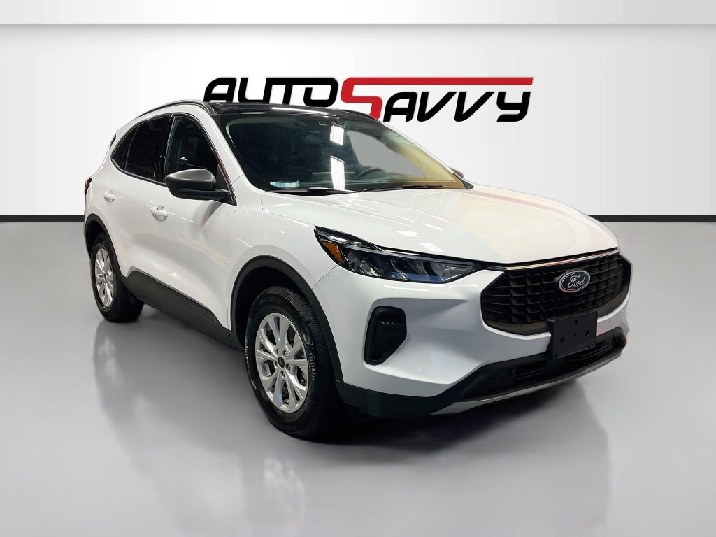 Used 2024 Ford Escape Active w/ Tech Pack #1 AWD/4WD image 1