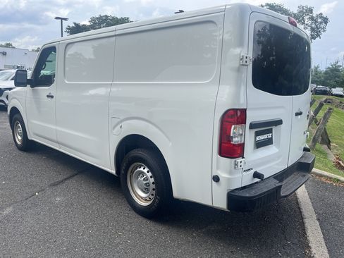 Used 2019 Nissan NV 2500 S w/ Back Door Glass Package RWD image 3