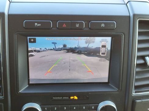 Used 2019 Ford Expedition Limited w/ Equipment Group 301A image 26