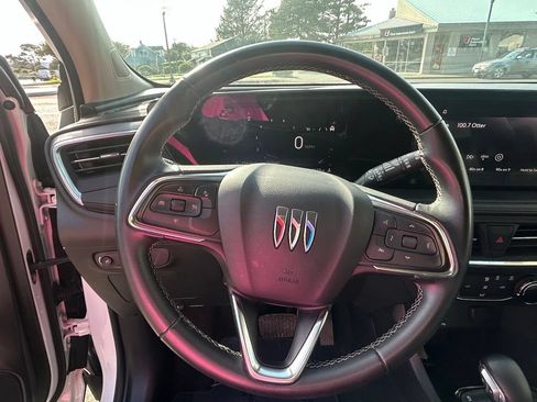 Used 2024 Buick Encore GX Preferred FWD image 15