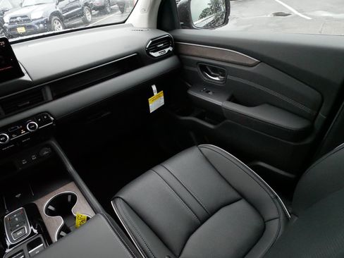 Used 2026 Honda Pilot Elite image 11