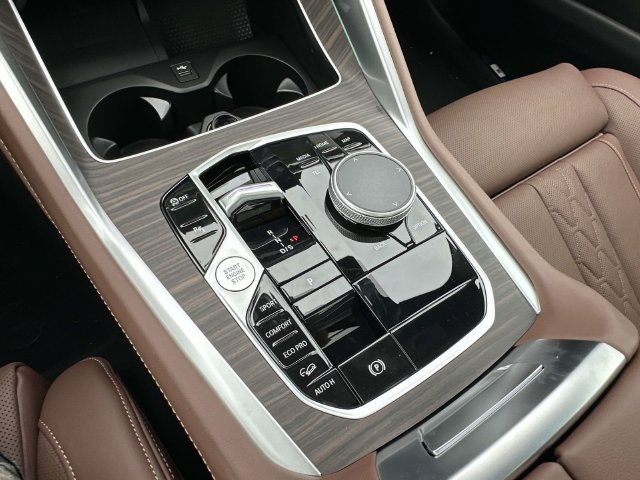 New 2027 BMW X6 xDrive40i w/ Climate Comfort Package AWD/4WD image 17