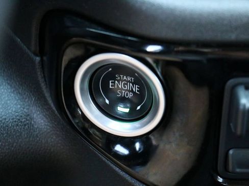 Used 2025 Chevrolet Silverado 1500 LT RWD image 13