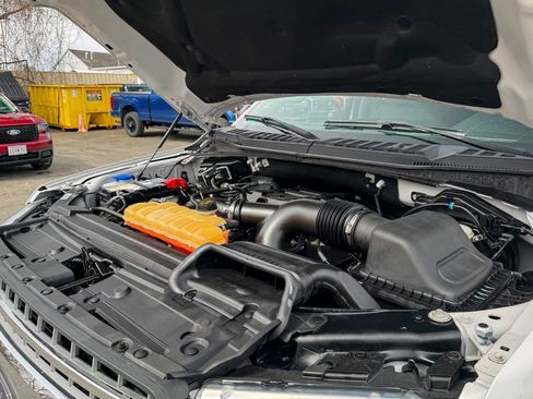 Certified 2018 Ford F150 XLT w/ Equipment Group 302A Luxury image 27