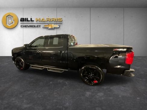 Used 2018 Chevrolet Silverado 1500 LTZ Z71 w/ Redline Edition AWD/4WD image 13