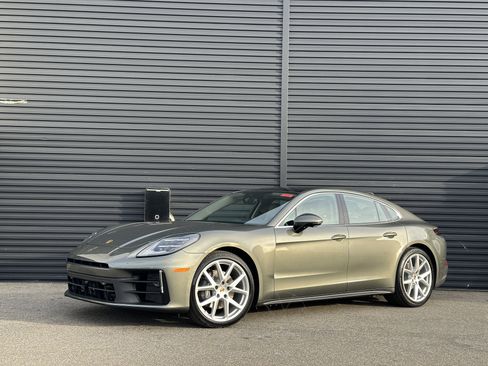New 2026 Porsche Panamera 4 AWD/4WD image 1