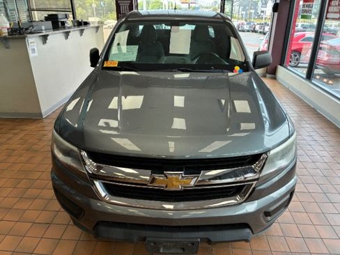 Used 2019 Chevrolet Colorado W/T RWD image 6