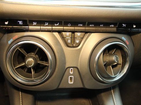 Used 2023 Chevrolet Blazer LT image 25