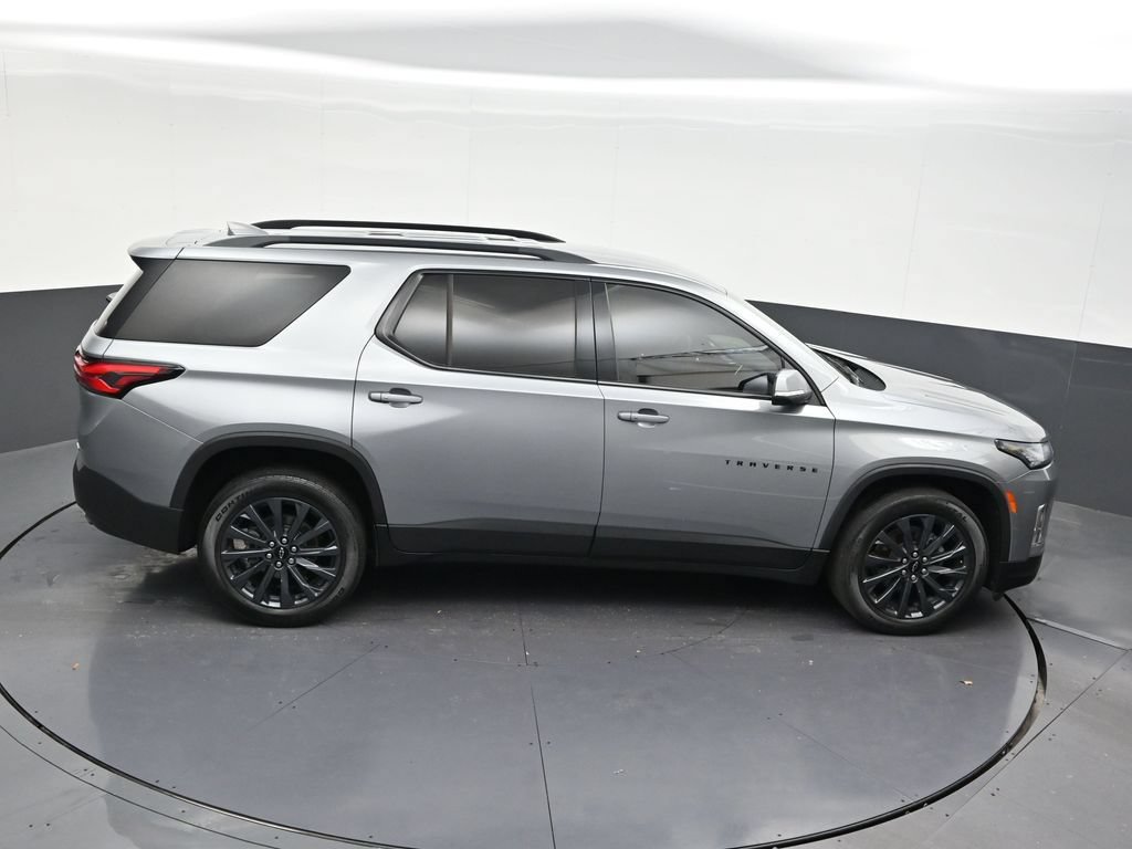 Used 2023 Chevrolet Traverse RS FWD image 23