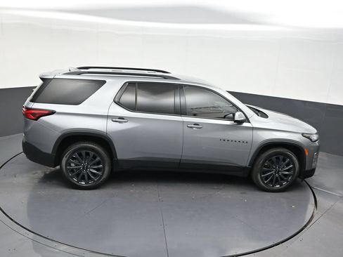 Used 2023 Chevrolet Traverse RS FWD image 23
