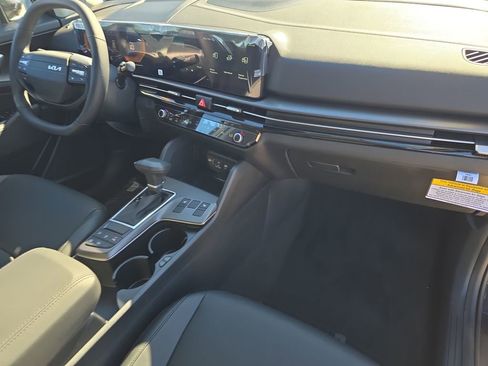 New 2026 Kia Sportage EX image 14