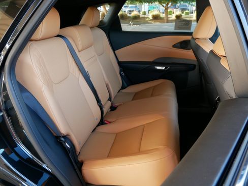 New 2026 Lexus RX 450h AWD image 8