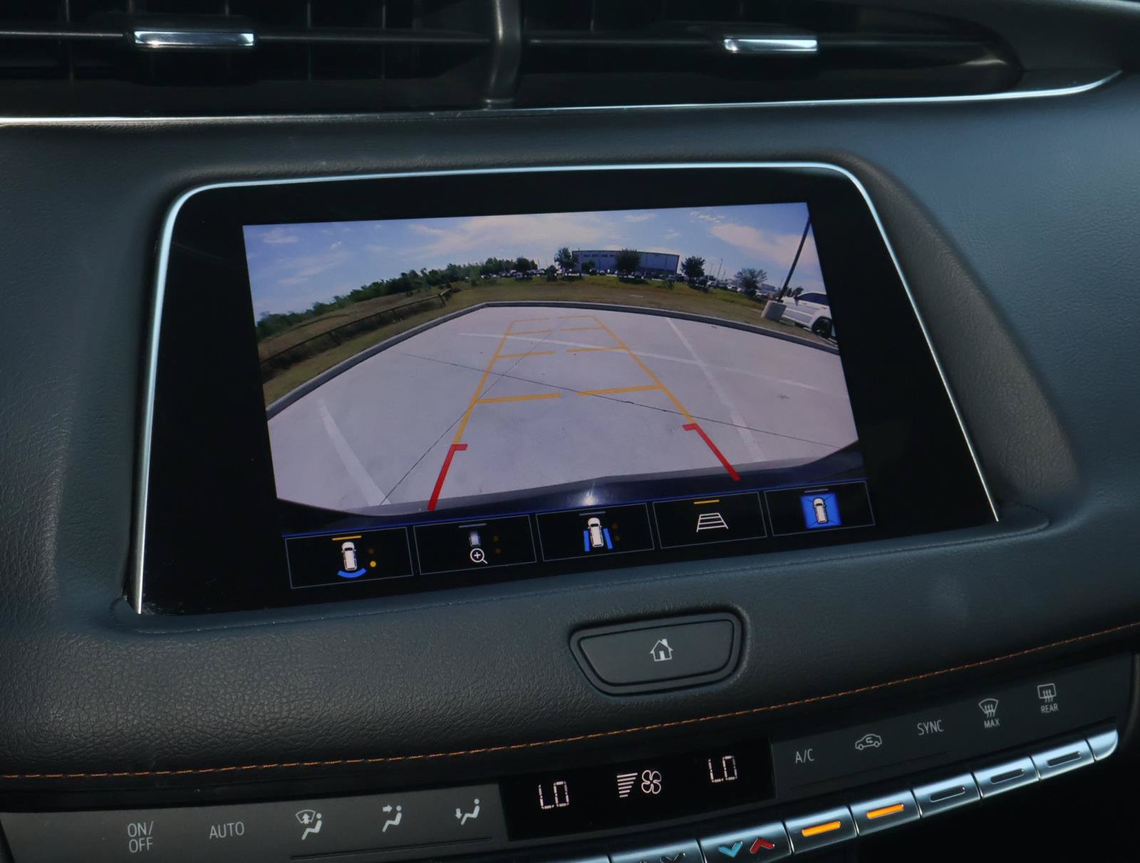 Certified 2022 Cadillac XT4 Sport w/ Enhanced Visibility Package FWD image 30
