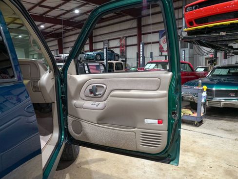 Used 1997 Chevrolet Silverado 1500 4x4 Extended Cab image 39