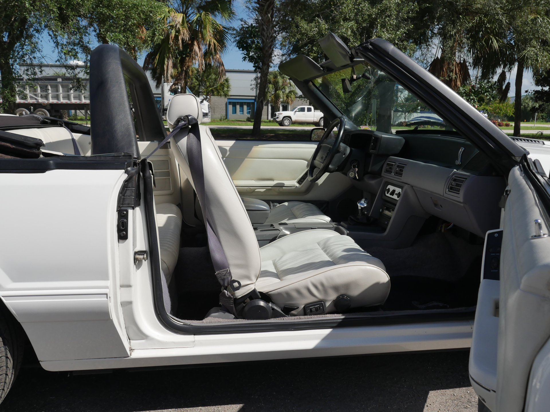 Used 1993 Ford Mustang LX RWD image 74
