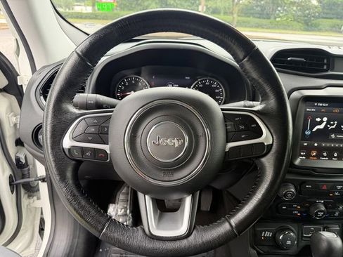 Used 2023 Jeep Renegade Altitude w/ Convenience Group I AWD/4WD image 12