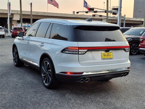 New 2025 Lincoln Aviator Reserve image 4