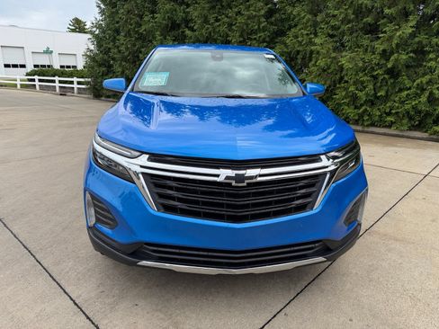 Used 2024 Chevrolet Equinox LT w/ LPO, Floor Liner Package FWD image 6