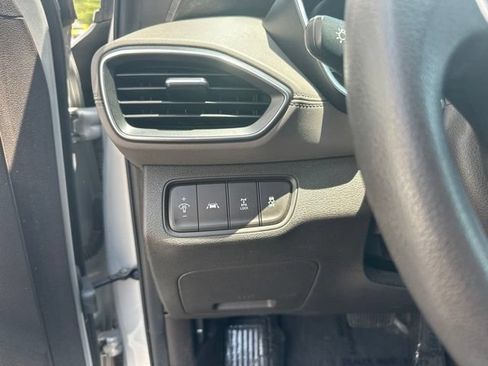 Used 2020 Hyundai Santa Fe SE AWD/4WD image 19