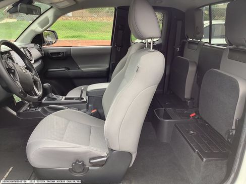 Used 2022 Toyota Tacoma SR w/ SX Package RWD image 7