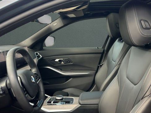 Used 2025 BMW 330i Sedan image 6