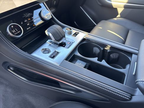 Certified 2025 Jaguar F-PACE R-Dynamic S image 14