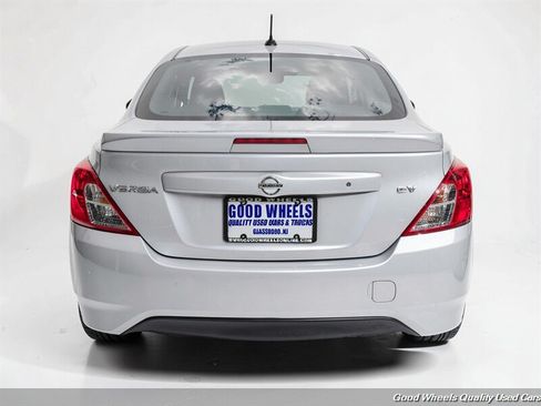 Used 2018 Nissan Versa SV FWD image 6