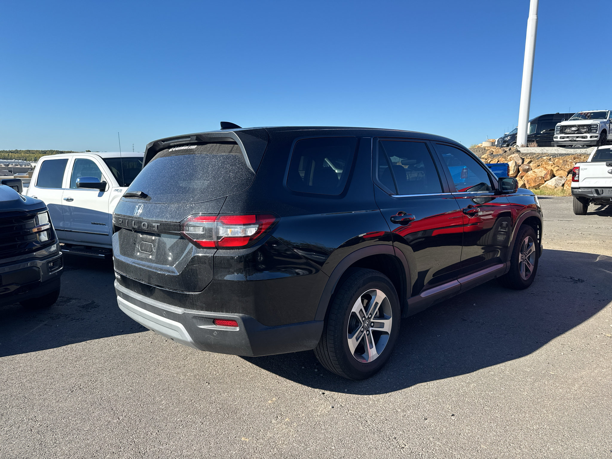 Used 2025 Honda Pilot EX-L image 5