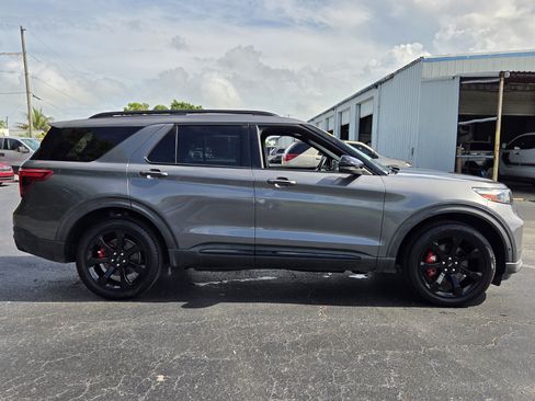 Used 2022 Ford Explorer ST w/ Equipment Group 401A AWD/4WD image 6