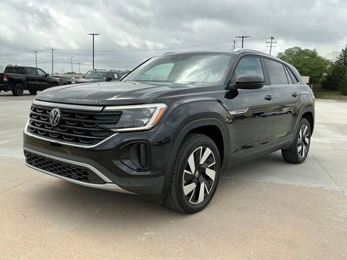 Used 2024 Volkswagen Atlas Cross Sport SE FWD image 7