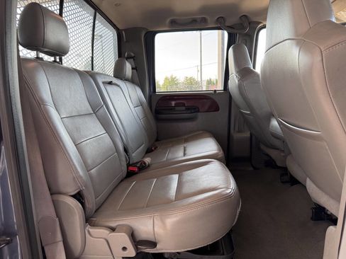 Used 2005 Ford F250 Lariat image 12