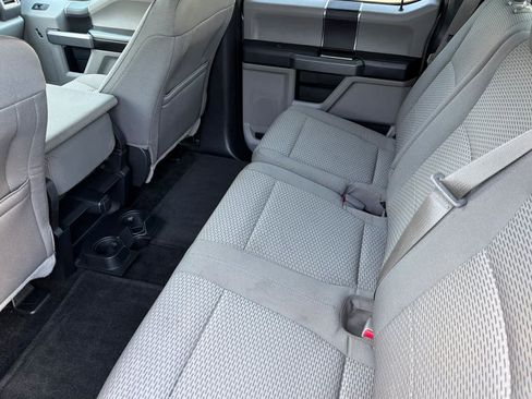 Used 2015 Ford F150 XLT image 4