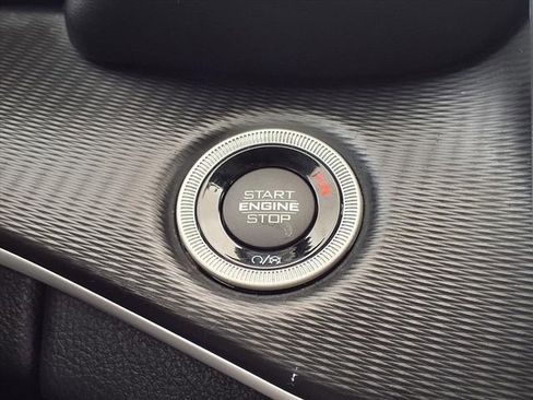 Used 2023 Jeep Grand Cherokee L Laredo image 15