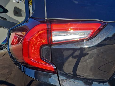 Used 2022 GMC Terrain SLT image 40