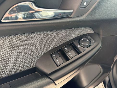 Used 2024 Chevrolet TrailBlazer LT w/ Driver Confidence Package image 11