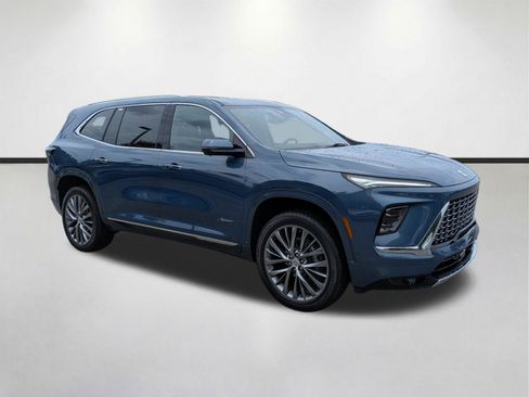 Used 2025 Buick Enclave Avenir w/ Super Cruise Package FWD image 1