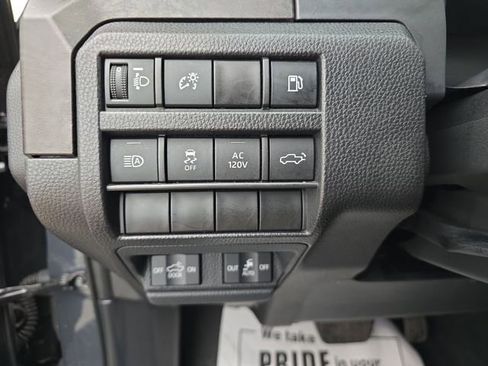 Used 2025 Toyota Tacoma Limited image 30