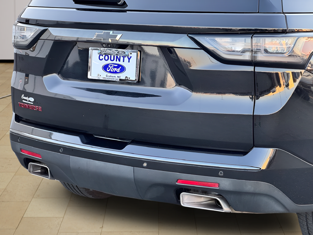 Used 2020 Chevrolet Traverse Premier w/ Redline Edition FWD image 38