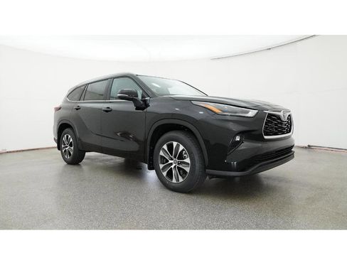 New 2026 Toyota Highlander XLE image 29