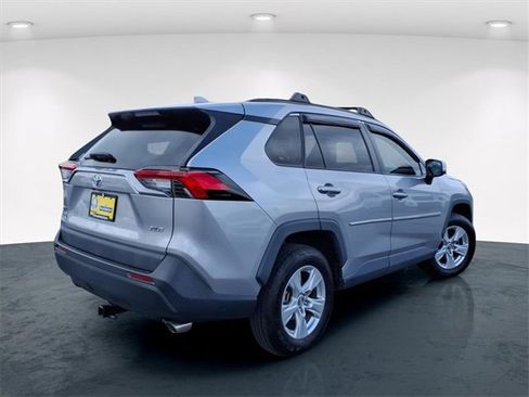 Used 2019 Toyota RAV4 XLE image 7