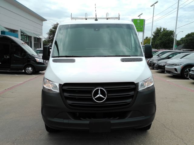 Used 2024 Mercedes-Benz Sprinter 2500 image 2