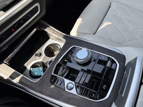 Used 2023 BMW X7 xDrive40i w/ Executive Package image 26