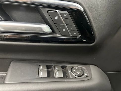 Used 2025 Chevrolet Tahoe LT image 12