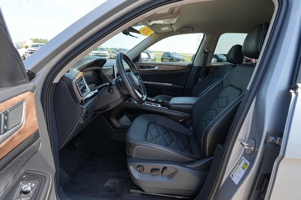 Used 2026 Volkswagen Atlas SE AWD/4WD image 17
