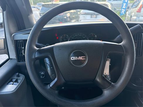 Used 2016 GMC Savana 2500 image 16