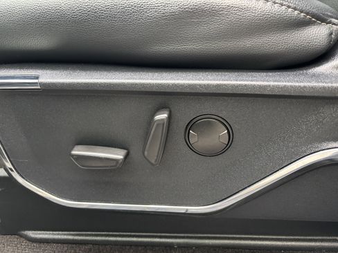 Used 2023 Ford F150 Lariat w/ FX4 Off-Road Package image 15