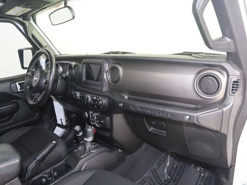 Used 2020 Jeep Wrangler Unlimited Sport S AWD/4WD image 32