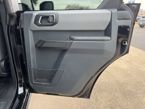 Used 2024 Ford Bronco Black Diamond image 13